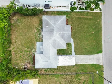 5 W Spanish Main Street Tampa FL 33609