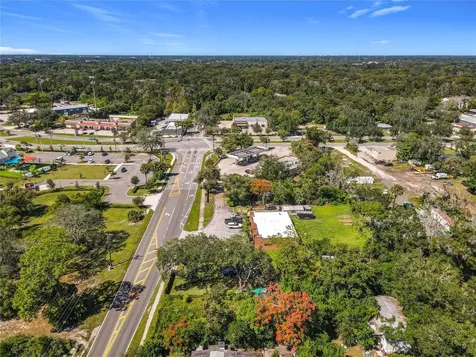 1329 Lake Drive Casselberry FL 32707