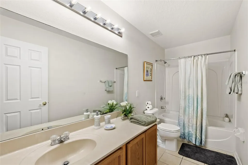 1067 Berkeley Drive Kissimmee FL 34744