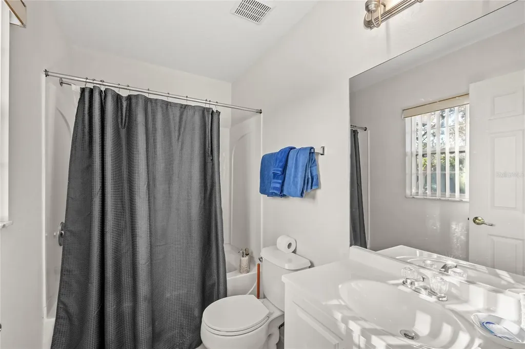 1067 Berkeley Drive Kissimmee FL 34744