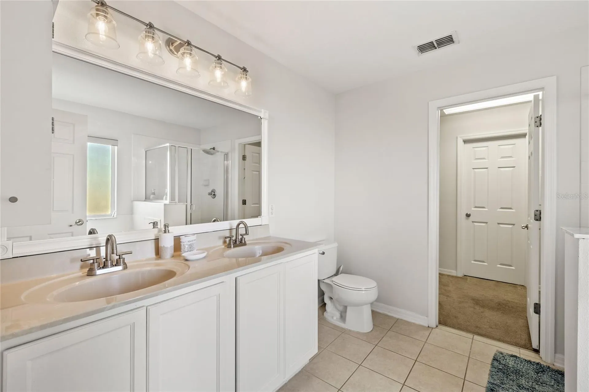 1067 Berkeley Drive Kissimmee FL 34744