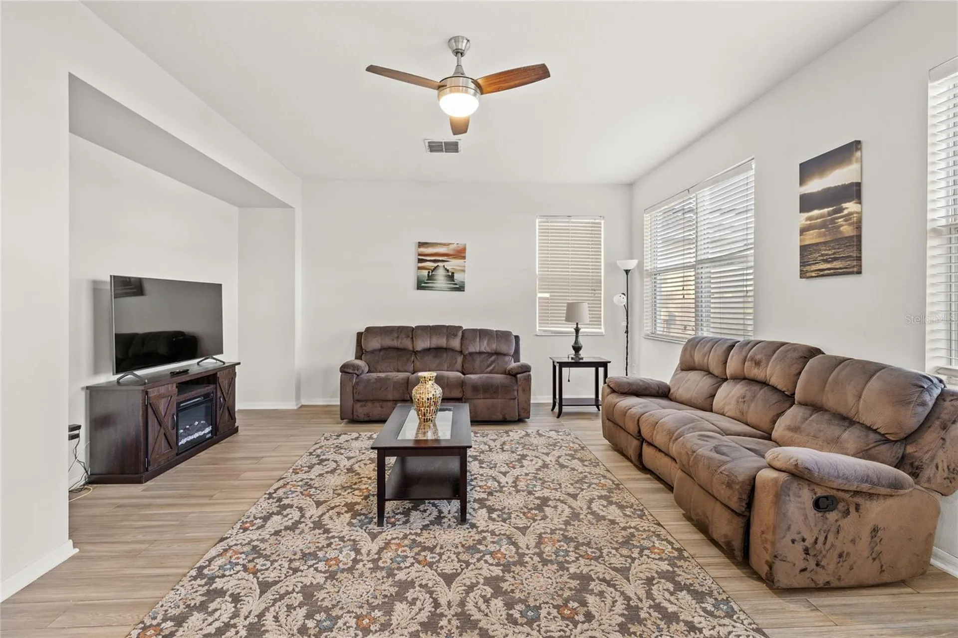 1067 Berkeley Drive Kissimmee FL 34744
