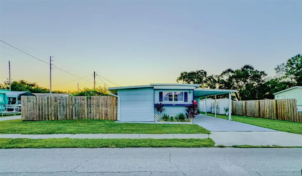 902 Columbia Avenue St Cloud FL 34769