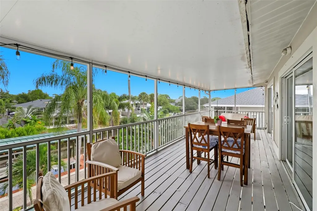 76 Gulfwinds Drive Palm Harbor FL 34683