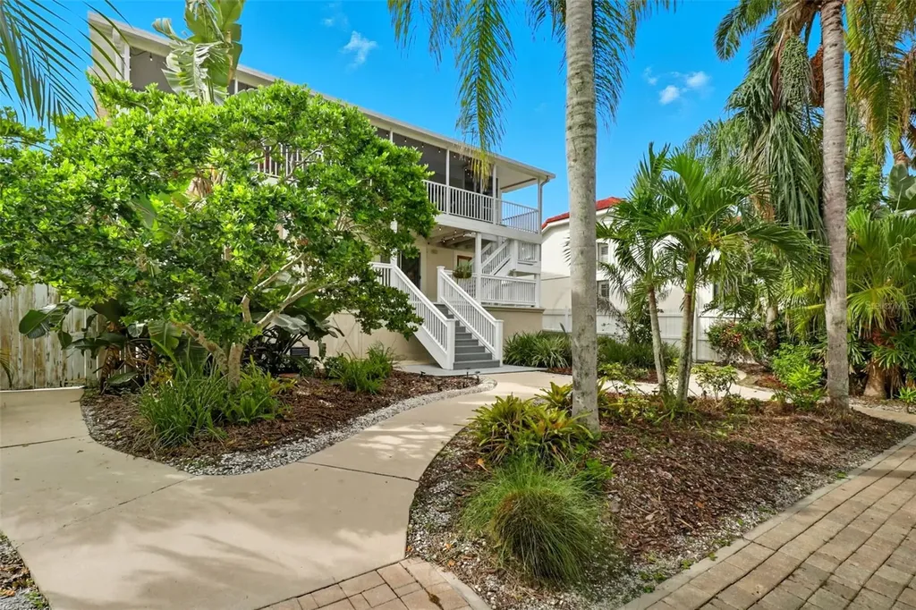 76 Gulfwinds Drive Palm Harbor FL 34683