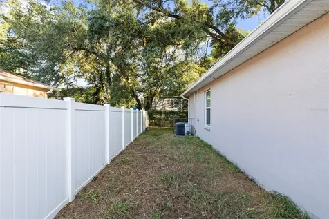 4216 E Yukon Street Tampa FL 33617