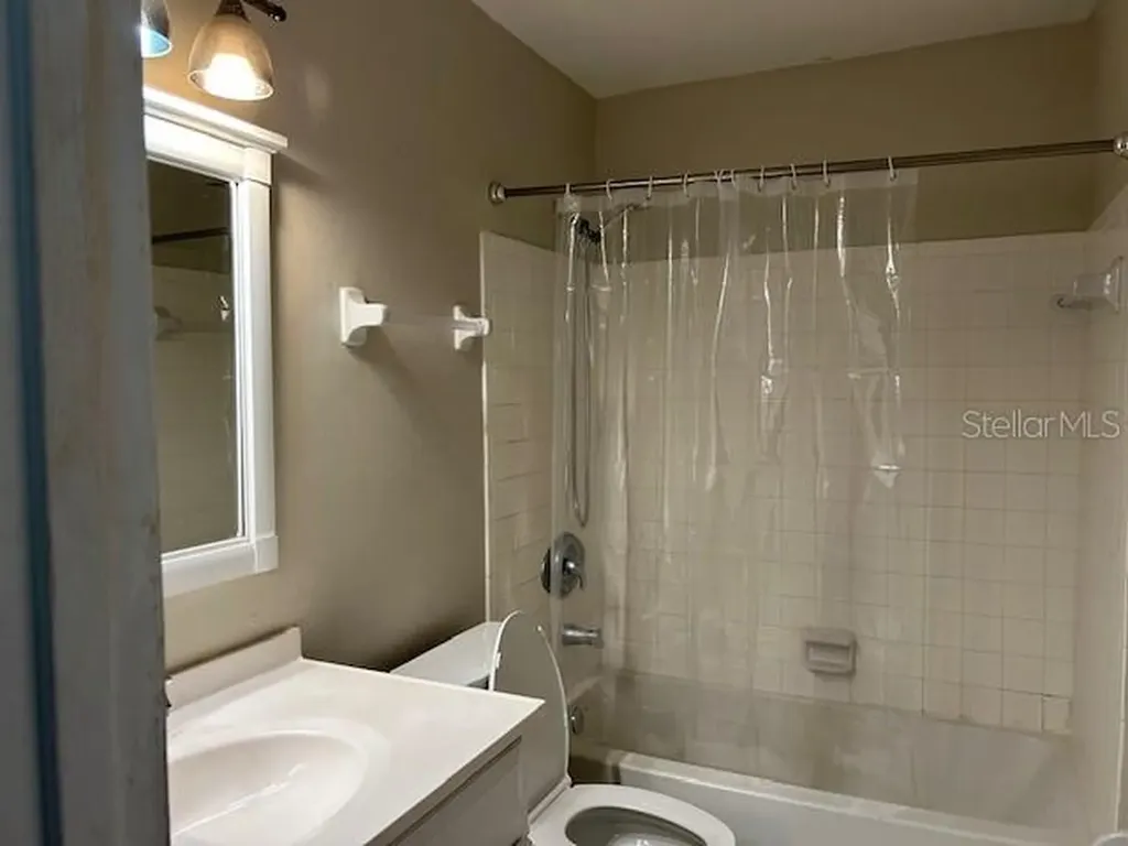 7871 Thrippence Lane Orlando FL 32822