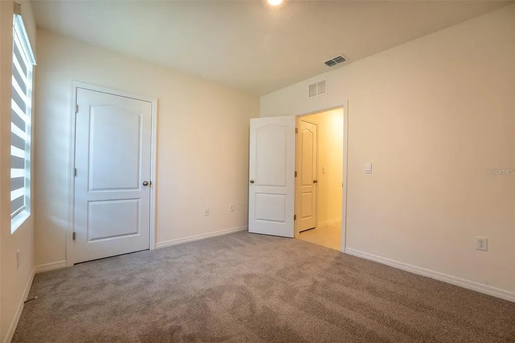 2464 Ribbon Fall Avenue Davenport FL 33837