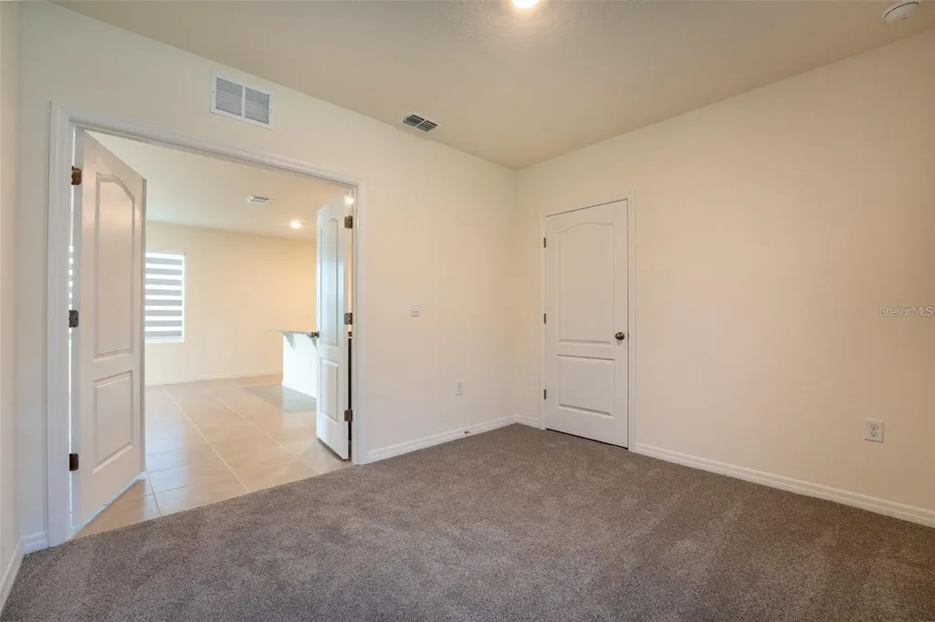 2464 Ribbon Fall Avenue Davenport FL 33837