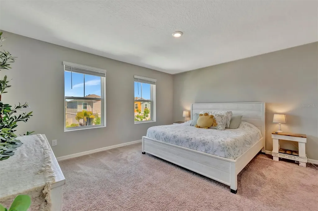 12950 Pasture Woods Place Lithia FL 33547
