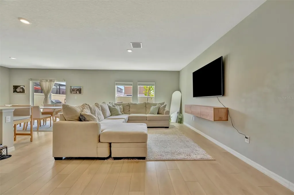 12950 Pasture Woods Place Lithia FL 33547