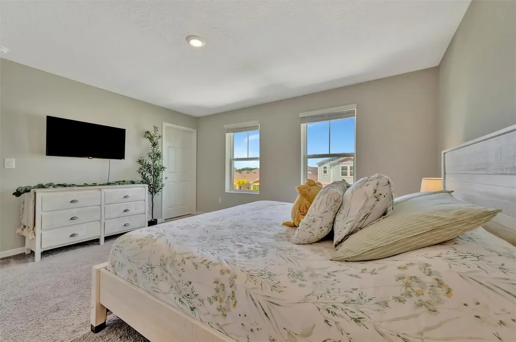 12950 Pasture Woods Place Lithia FL 33547