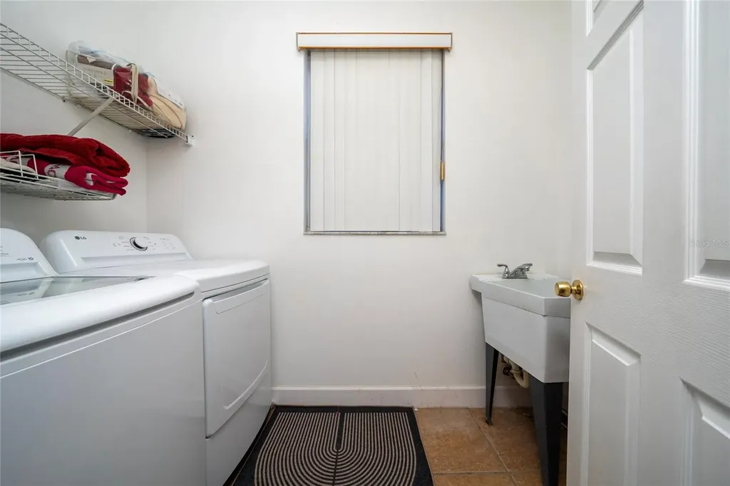 1709 Bridgeview Circle Orlando FL 32824