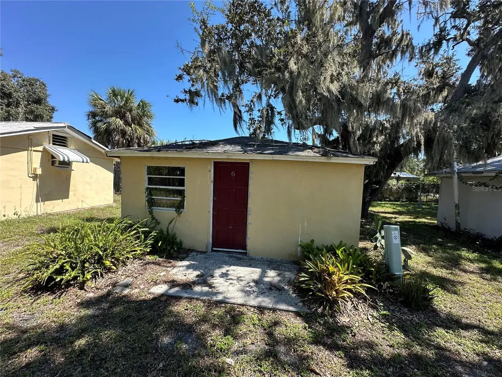 1210 Sweeney Drive Ruskin FL 33570