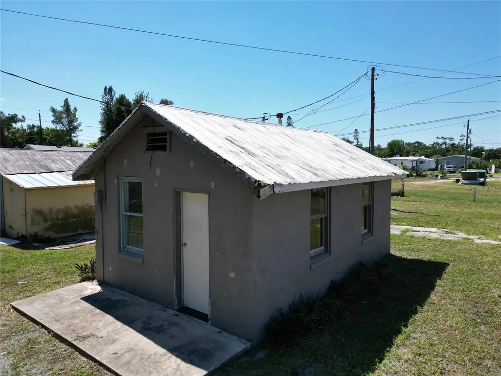 1210 Sweeney Drive Ruskin FL 33570
