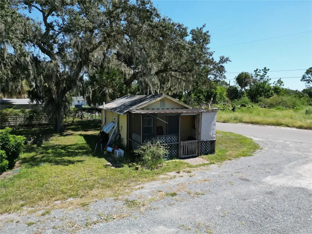 1210 Sweeney Drive Ruskin FL 33570