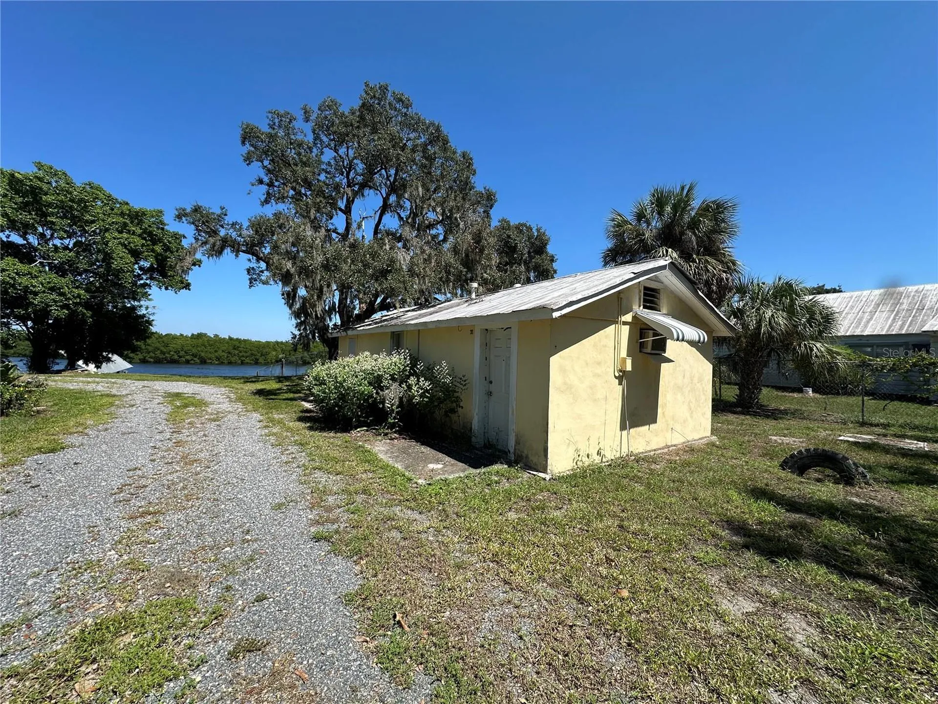 1210 Sweeney Drive Ruskin FL 33570
