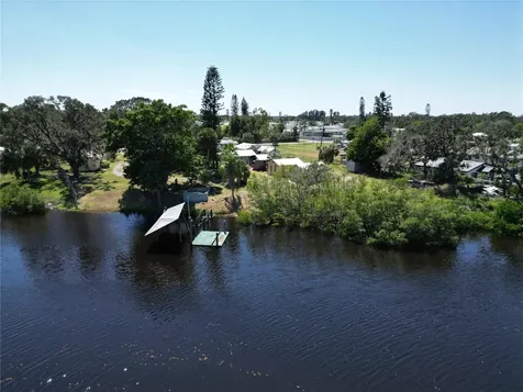 1210 Sweeney Drive Ruskin FL 33570