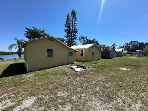 1210 Sweeney Drive Ruskin FL 33570