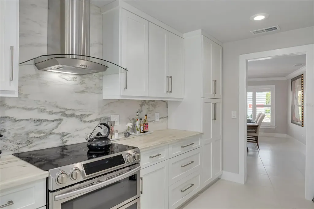 4959 58th Avenue S St Petersburg FL 33715