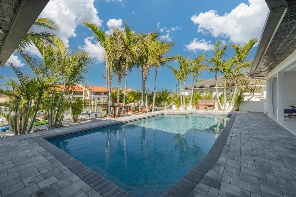 4959 58th Avenue S St Petersburg FL 33715