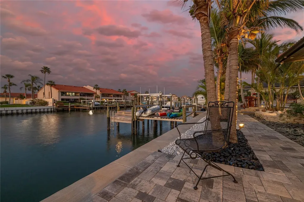 4959 58th Avenue S St Petersburg FL 33715