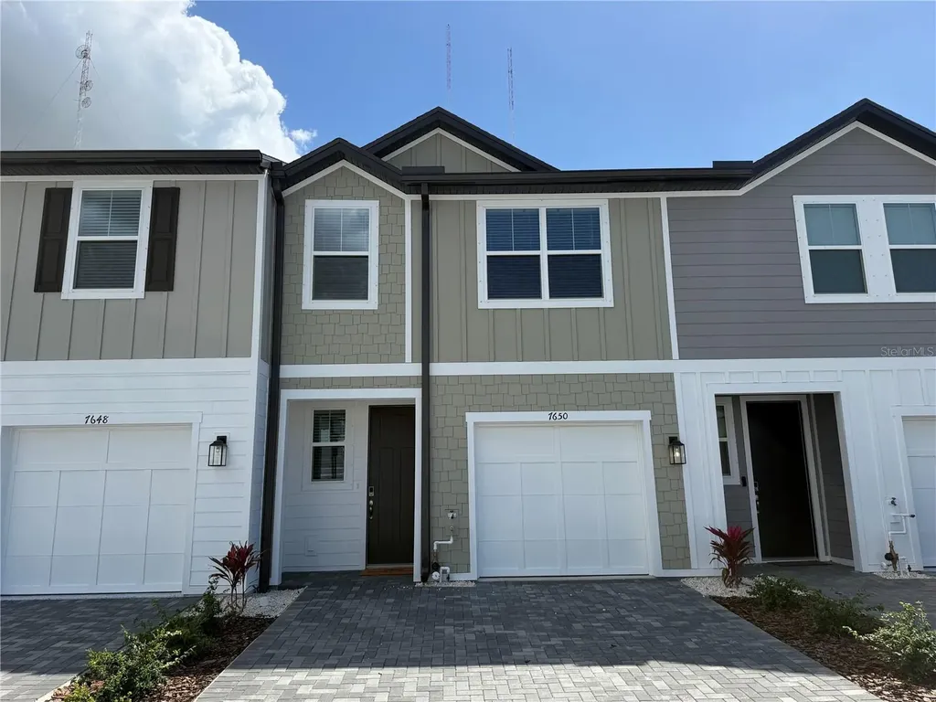 7650 Deer Valley Circle Tampa FL 33635