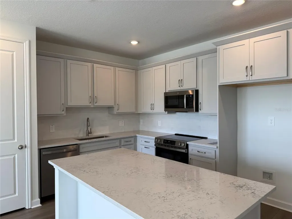 7650 Deer Valley Circle Tampa FL 33635