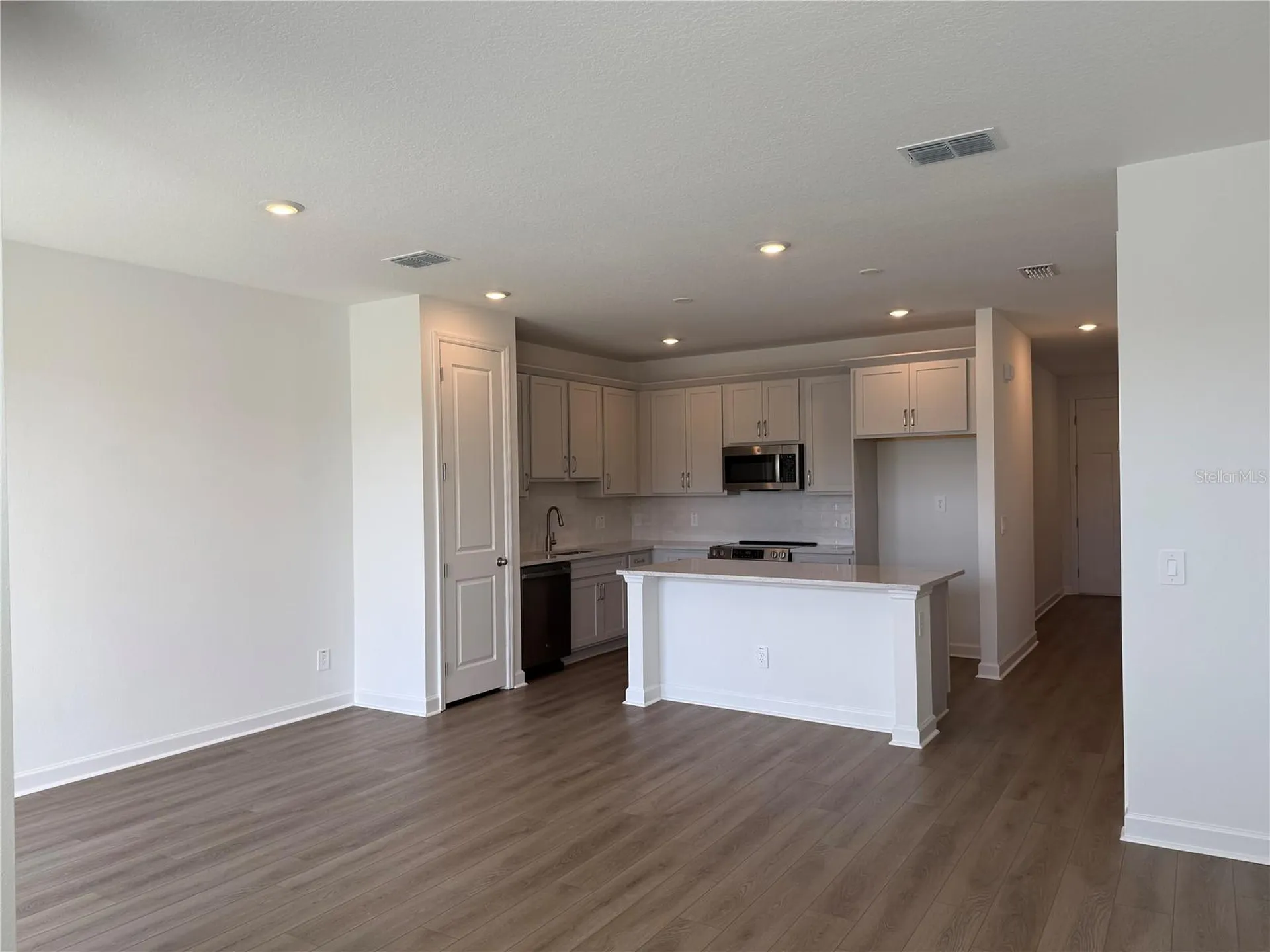 7650 Deer Valley Circle Tampa FL 33635