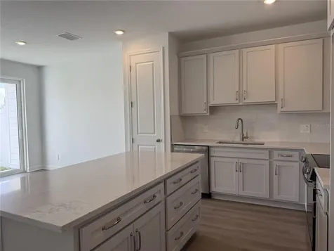 7650 Deer Valley Circle Tampa FL 33635