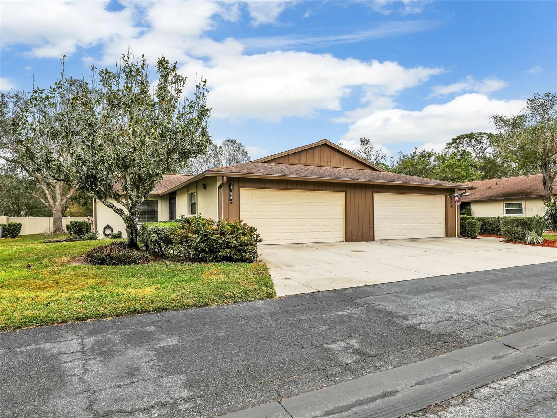 623 Oak Hill Circle Sarasota FL 34232