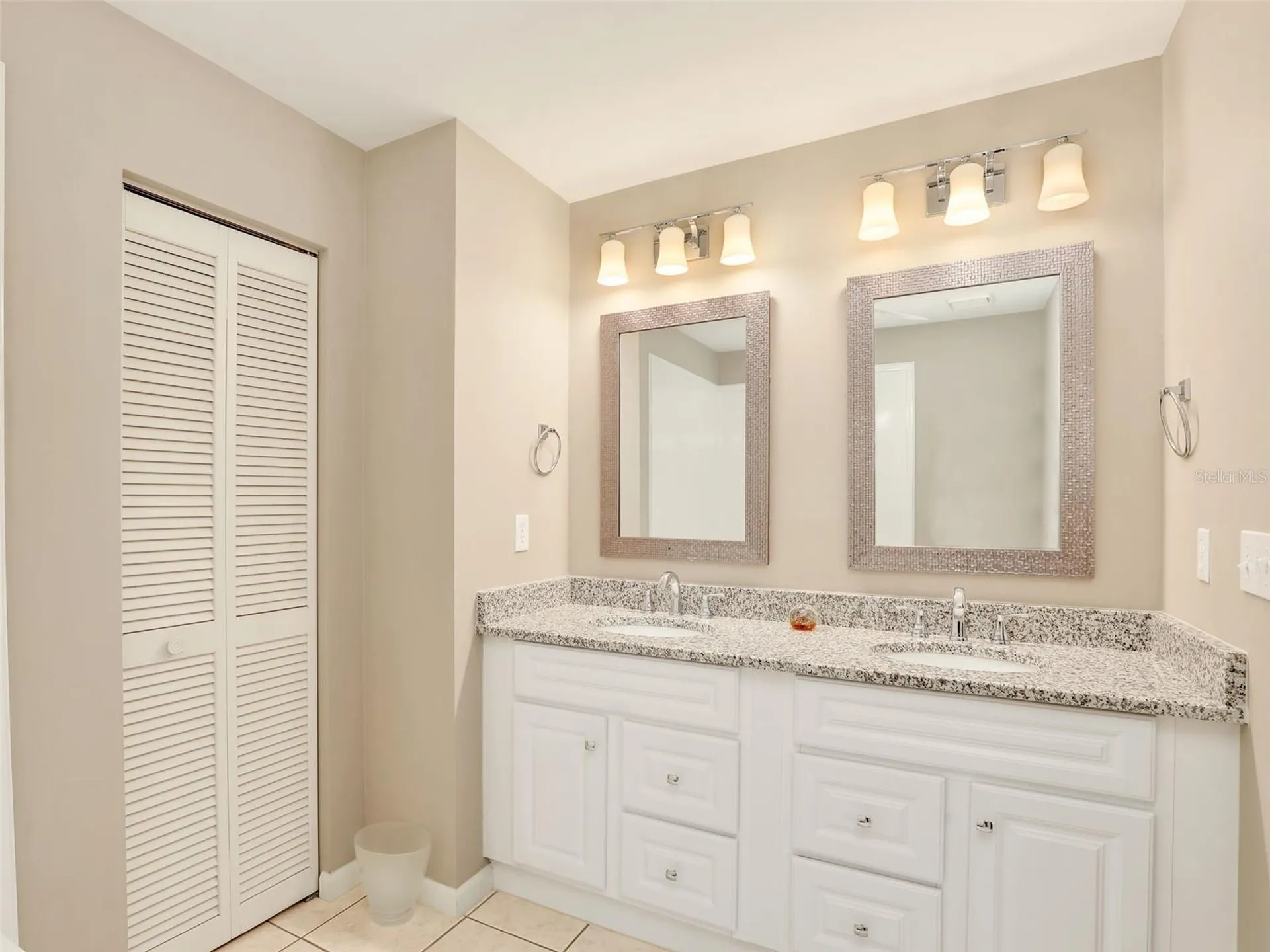 623 Oak Hill Circle Sarasota FL 34232