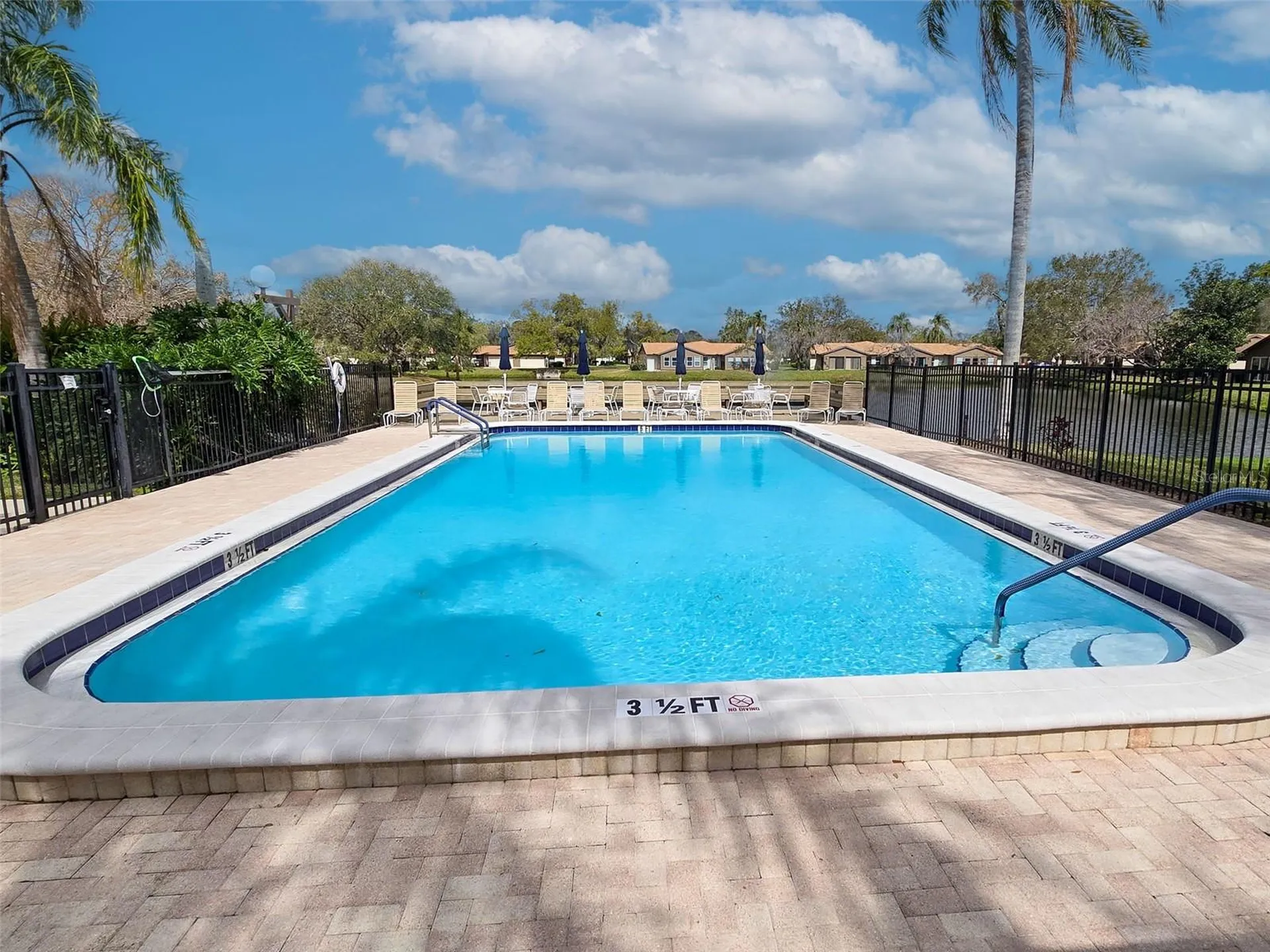 623 Oak Hill Circle Sarasota FL 34232