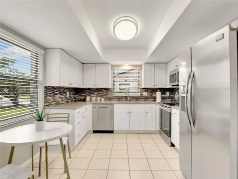623 Oak Hill Circle Sarasota FL 34232