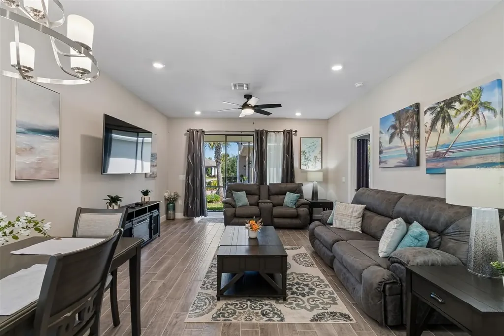2201 Palm Tree Drive Kissimmee FL 34759
