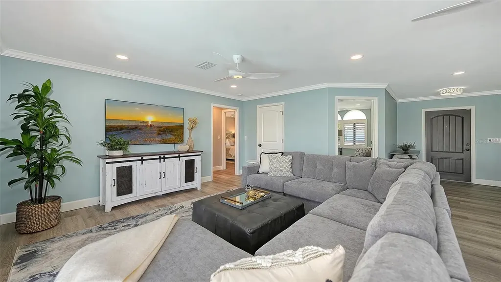 595 Bowsprit Lane Longboat Key FL 34228