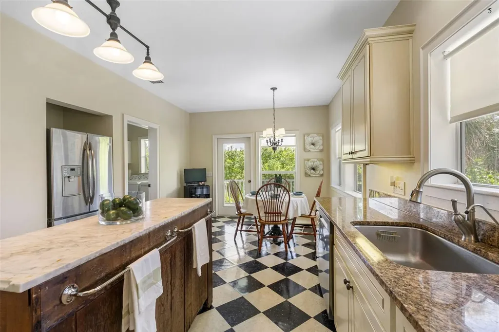 1215 Bayshore Drive Terra Ceia FL 34250
