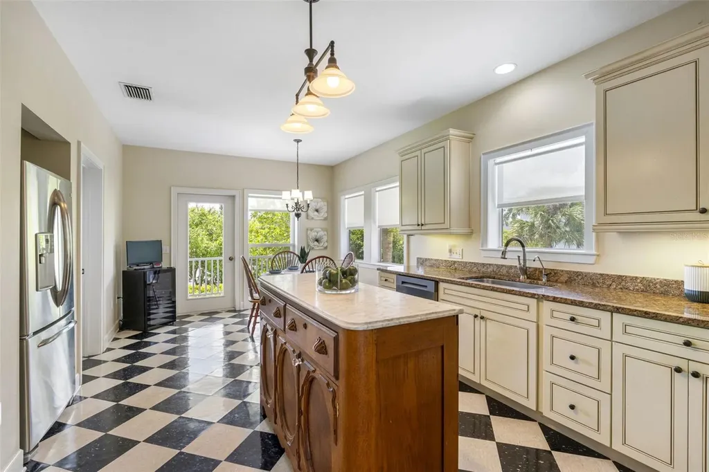 1215 Bayshore Drive Terra Ceia FL 34250