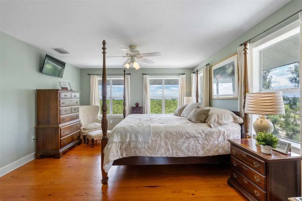 1215 Bayshore Drive Terra Ceia FL 34250
