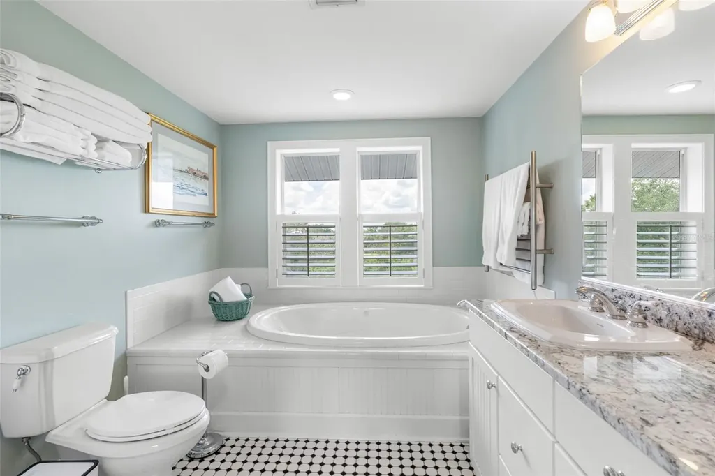 1215 Bayshore Drive Terra Ceia FL 34250