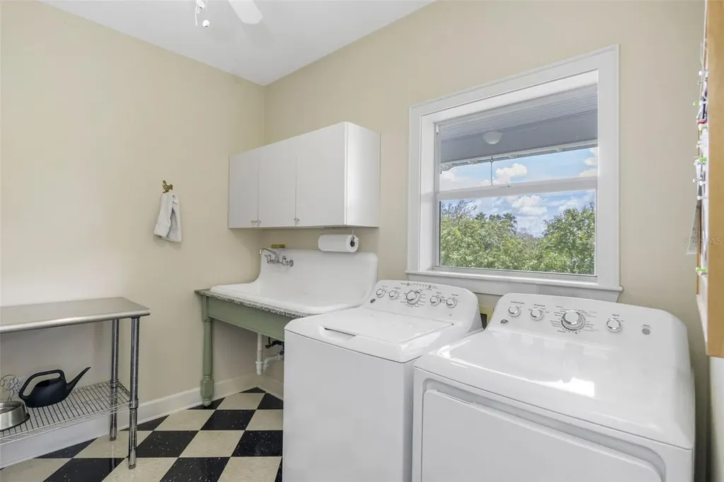 1215 Bayshore Drive Terra Ceia FL 34250
