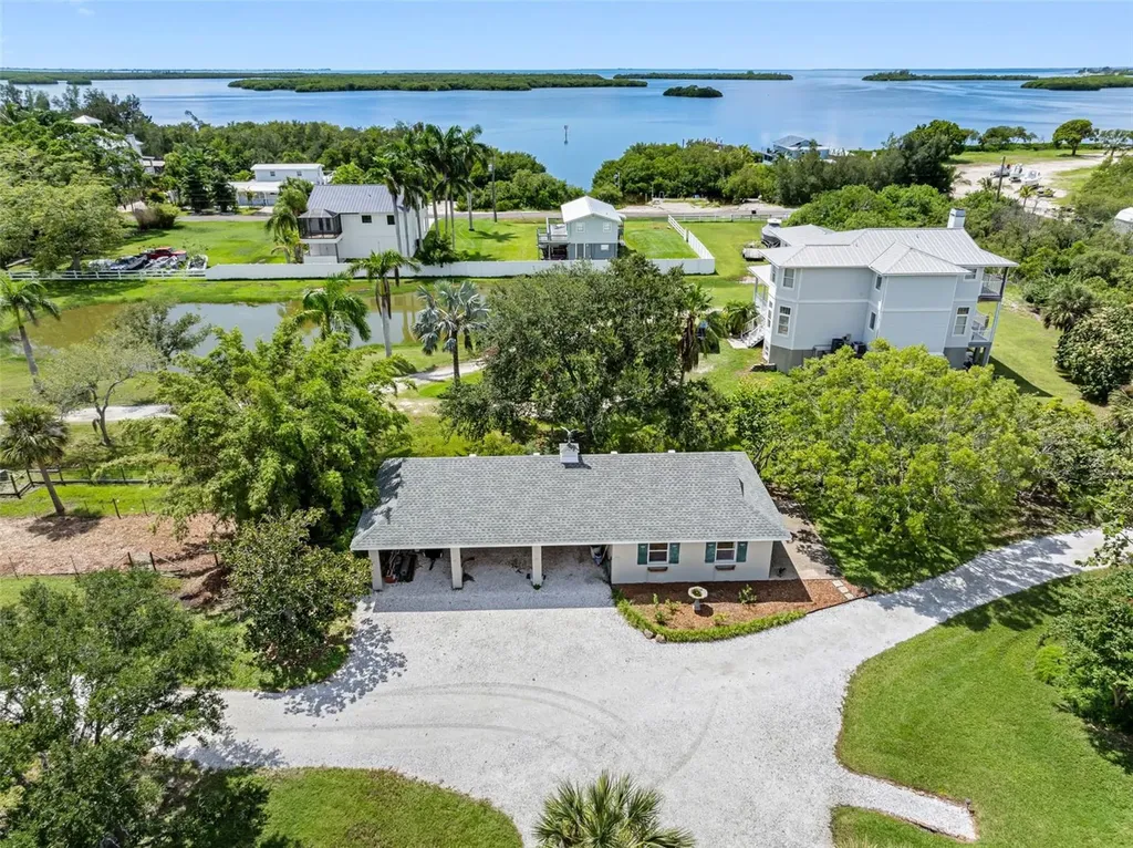 1215 Bayshore Drive Terra Ceia FL 34250
