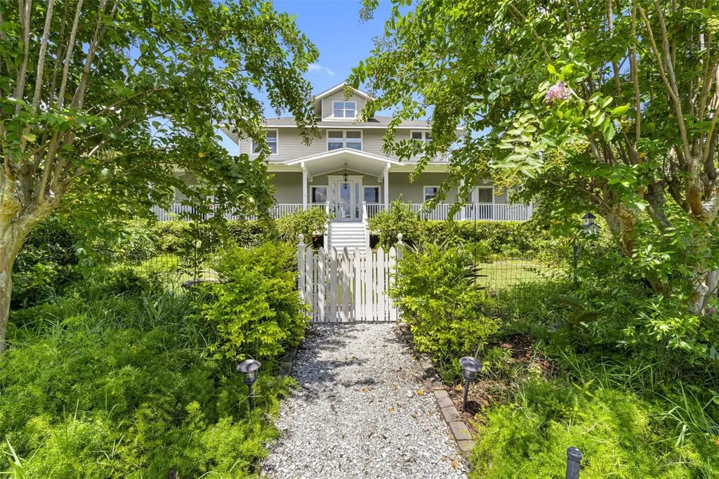 1215 Bayshore Drive Terra Ceia FL 34250