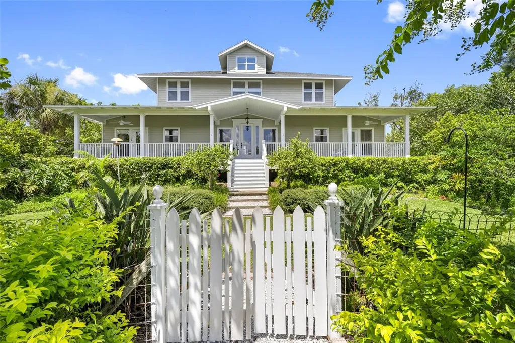1215 Bayshore Drive Terra Ceia FL 34250