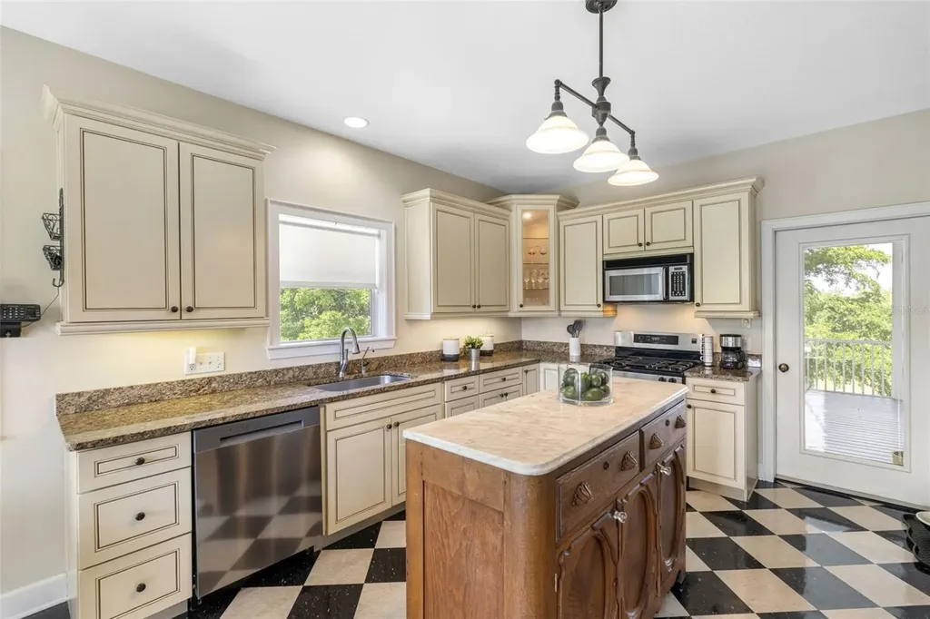 1215 Bayshore Drive Terra Ceia FL 34250