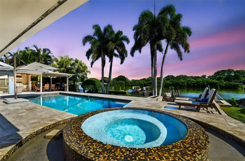 4169 Saltwater Boulevard Tampa FL 33615