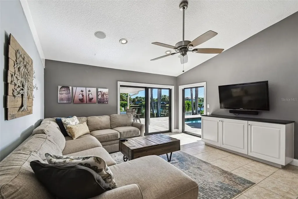 4169 Saltwater Boulevard Tampa FL 33615