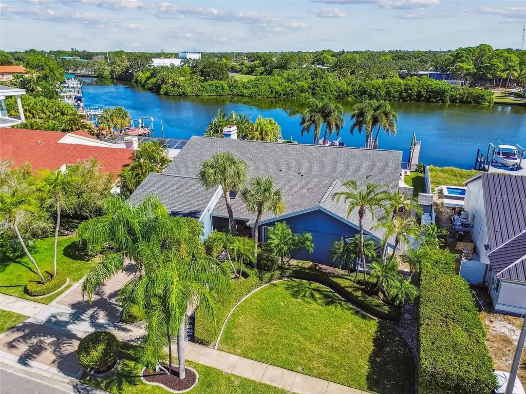 4169 Saltwater Boulevard Tampa FL 33615