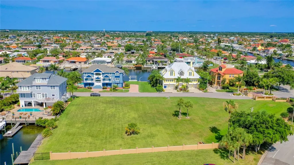 Lot 13 Captains Court New Port Richey FL 34652