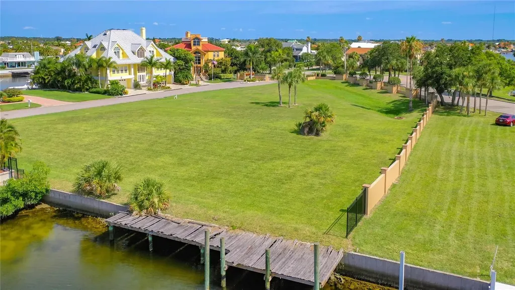 Lot 13 Captains Court New Port Richey FL 34652